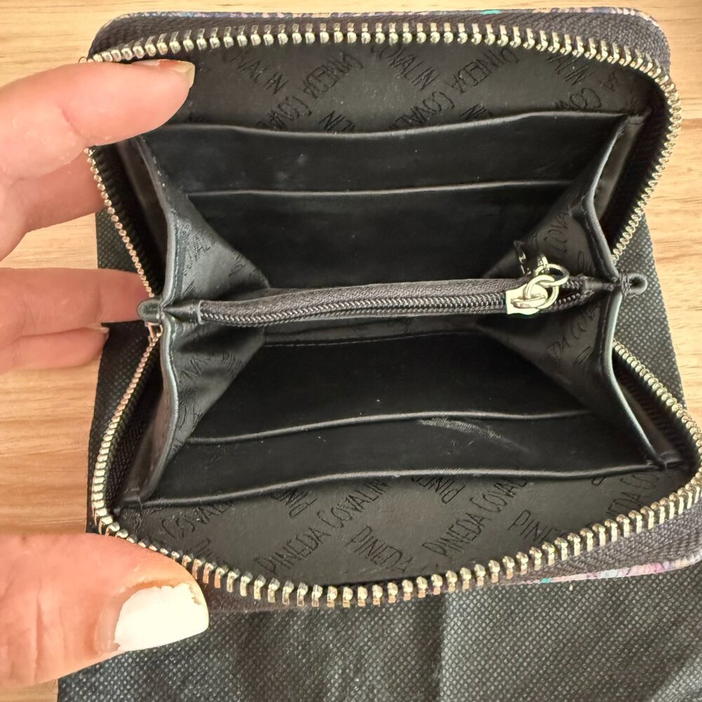 Pineda Covalin Zipper Wallet - Picture 5 of 6